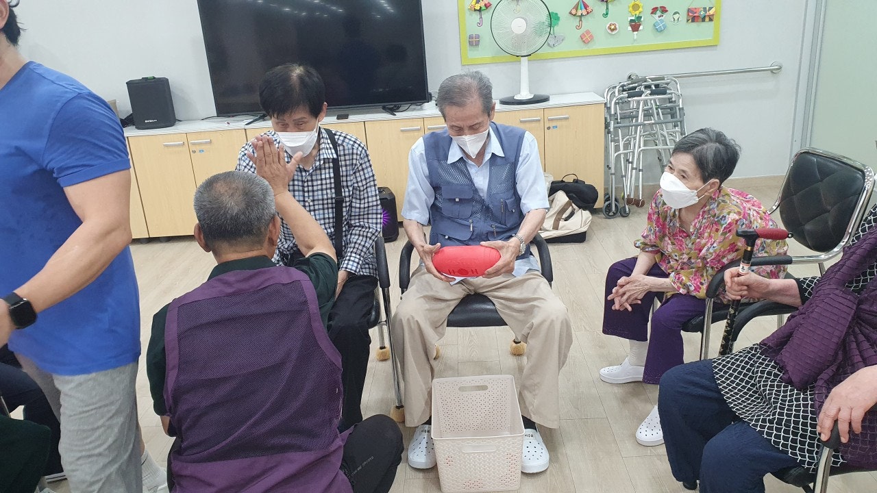 /user/t/thesarang/editor/2509/ec0066b2e84024ee23d8319edaaa94ab_1757572667_0553.jpg 이미지크게보기